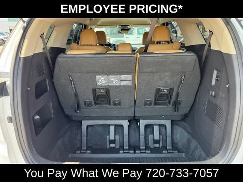 Used 2023 Kia Carnival LX FWD image 19