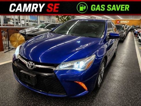 Used 2015 Toyota Camry SE FWD image 1