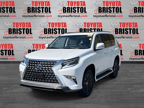 Used 2022 Lexus GX 460 Premium w/ Accessory Package image 8