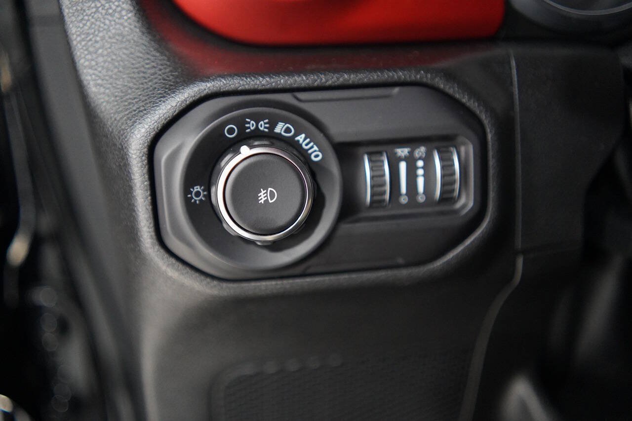 Used 2018 Jeep Wrangler Unlimited Rubicon AWD/4WD image 72