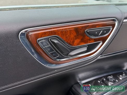 Used 2019 Lincoln Continental Premiere FWD image 28