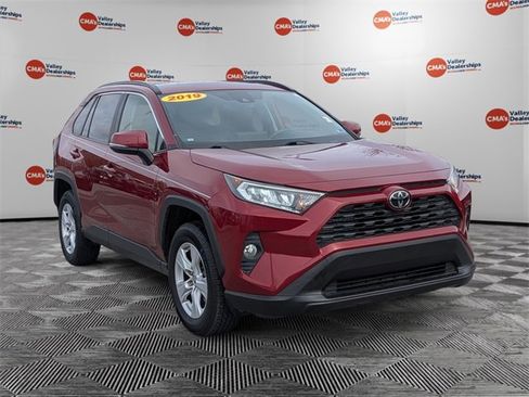 Used 2019 Toyota RAV4 XLE image 3