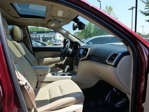 Used 2016 Jeep Grand Cherokee Limited AWD/4WD image 8