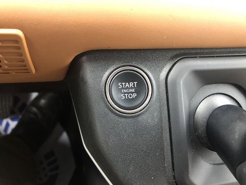 Used 2023 Land Rover Defender 110 S image 15