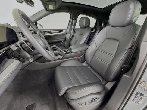 Certified 2026 Porsche Cayenne Coupe AWD/4WD image 5
