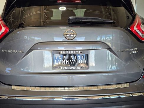 Used 2017 Nissan Murano Platinum w/ Platinum Technology Package AWD/4WD image 27