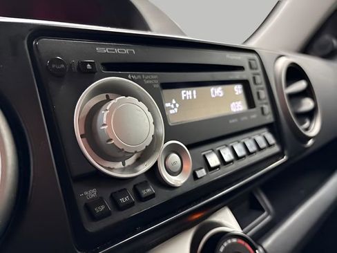 Used 2010 Scion xB image 23