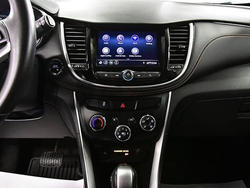 Used 2021 Chevrolet Trax LT w/ Driver Confidence Package image 23