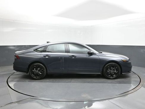 Used 2025 Honda Accord SE image 26