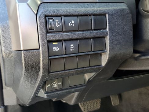 Used 2024 Toyota Tacoma SR5 AWD/4WD image 22