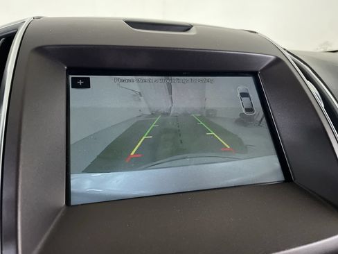 Used 2018 Ford Edge Titanium AWD/4WD image 15