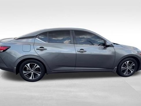 Used 2021 Nissan Sentra SV FWD image 8