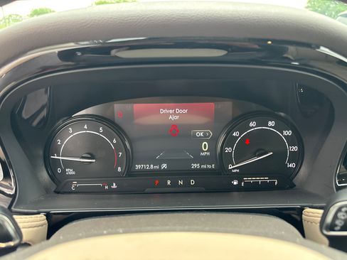 Used 2022 Lincoln Corsair AWD w/ Equipment Group 101A image 15