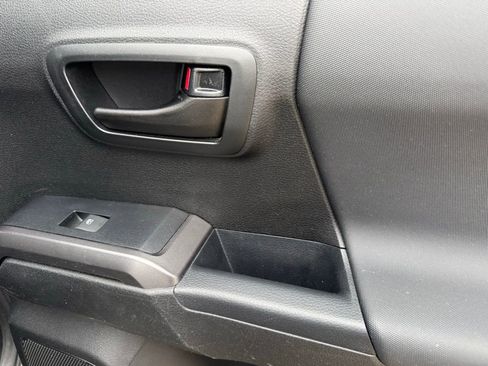 Used 2021 Toyota Tacoma TRD Sport w/ TRD Premium Sport Package image 39