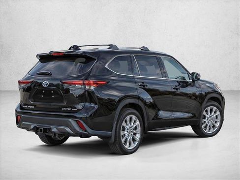 Used 2026 Toyota Highlander Limited AWD/4WD image 7