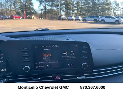 Used 2021 Hyundai Elantra SEL image 14