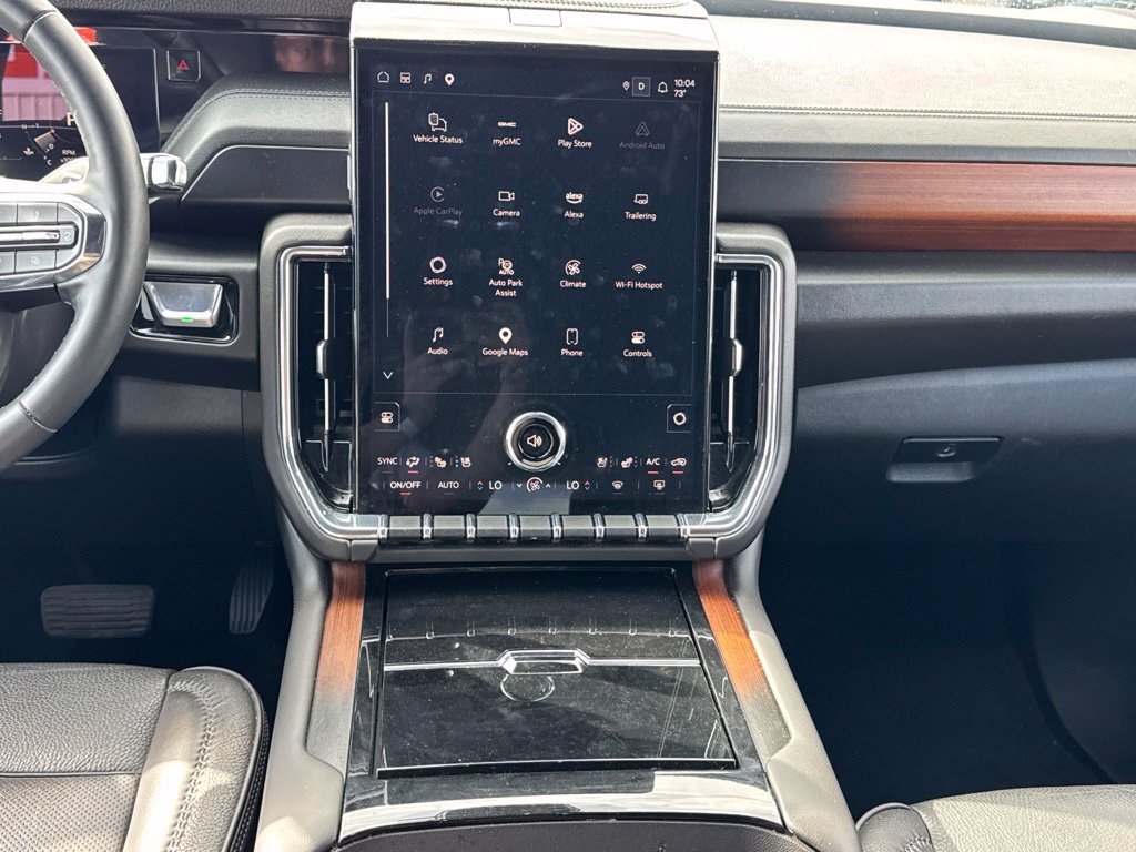 Used 2025 GMC Yukon Denali AWD/4WD image 18