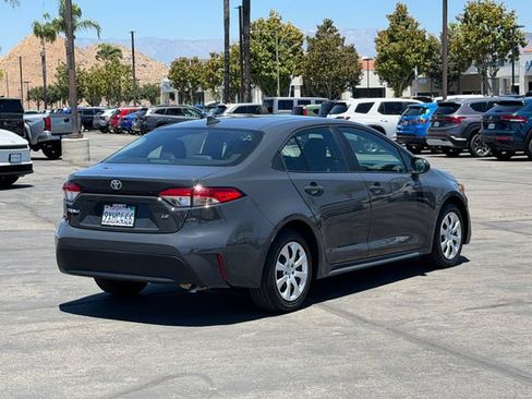 Used 2026 Toyota Corolla LE FWD image 5