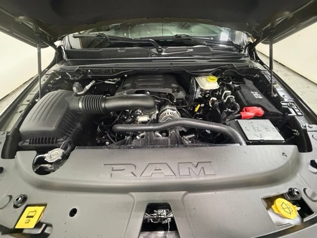 New 2027 RAM 1500 Express AWD/4WD image 12
