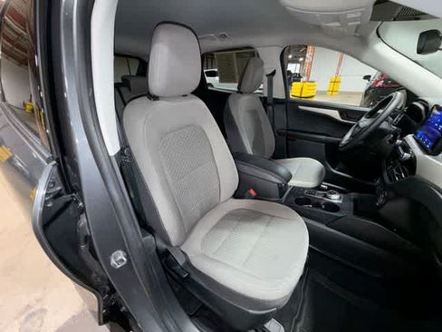Used 2022 Ford Escape SE AWD/4WD image 16