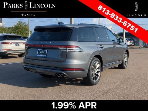 Certified 2025 Lincoln Aviator AWD w/ Jet Appearance Package image 4