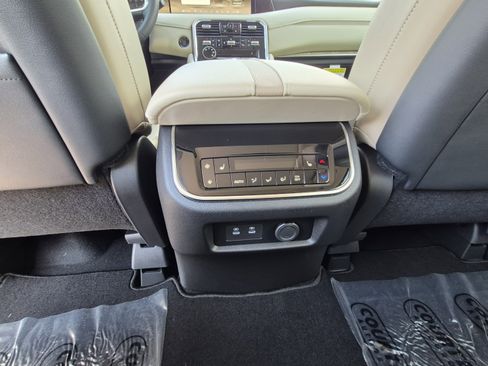New 2026 Nissan Armada Platinum RWD image 16