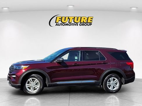 Used 2022 Ford Explorer XLT w/ Equipment Group 202A AWD/4WD image 8
