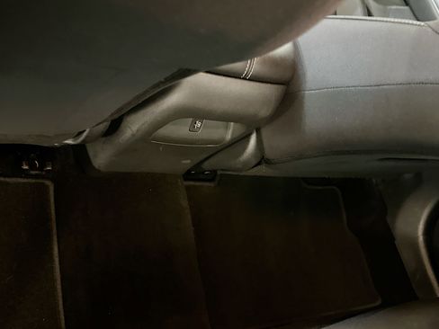 Used 2025 Nissan Sentra SV image 27