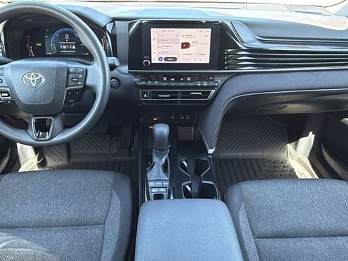 Used 2025 Toyota Camry LE image 16