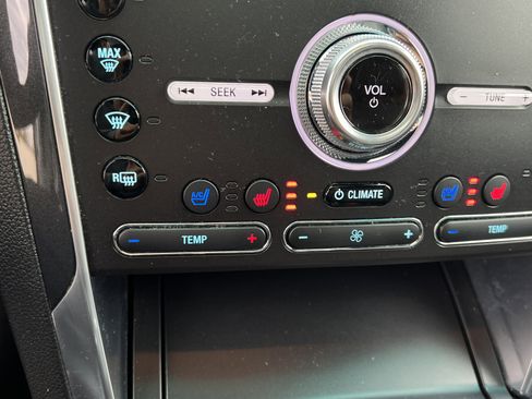 Used 2016 Ford Explorer Sport w/ Equipment Group 401A image 28