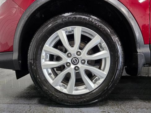 Used 2021 Nissan Rogue Sport SV w/ Technology Package AWD/4WD image 5