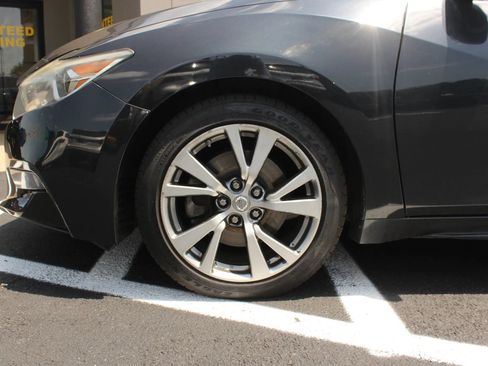 Used 2017 Nissan Maxima 3.5 SV FWD image 3