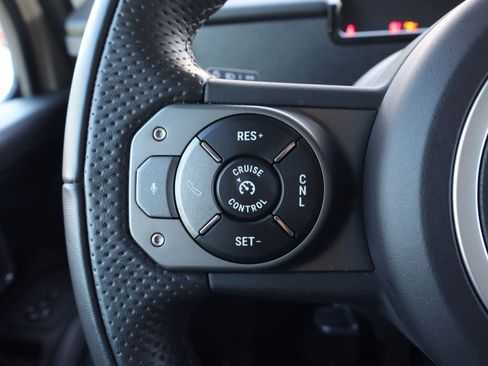 Used 2024 INEOS Grenadier Fieldmaster Edition image 13