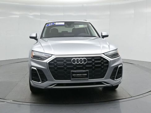 Used 2023 Audi Q5 2.0T Premium w/ Convenience Package image 24