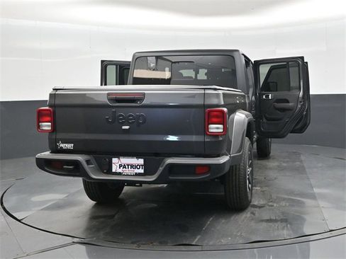 New 2025 Jeep Gladiator Sport image 45