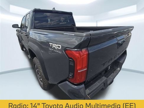 Used 2024 Toyota Tacoma TRD Off-Road AWD/4WD image 4