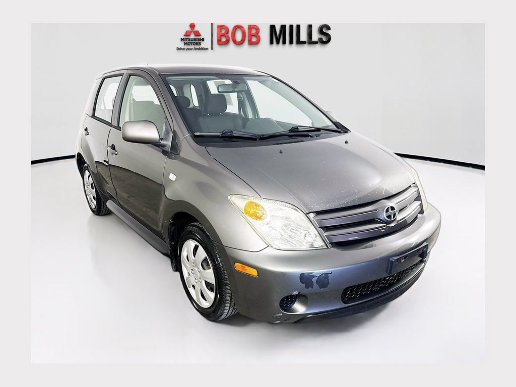 Used 2005 Scion xA FWD image 1