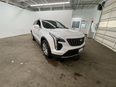 Used 2020 Cadillac XT4 Premium Luxury w/ Driver Awareness Package image 8