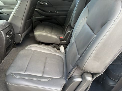 Certified 2023 Chevrolet Traverse LT image 9