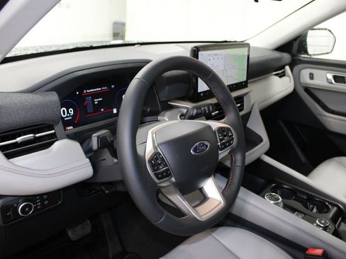 New 2026 Ford Explorer Active w/ Active Comfort Package AWD/4WD image 16