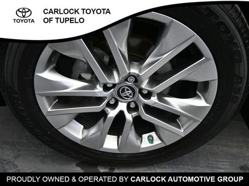 Used 2019 Toyota RAV4 XLE Premium image 29