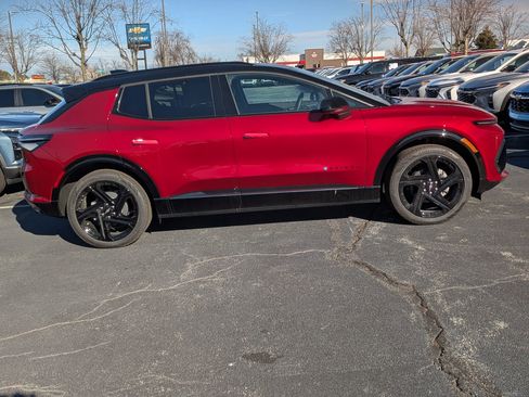 New 2026 Chevrolet Equinox EV RS image 9