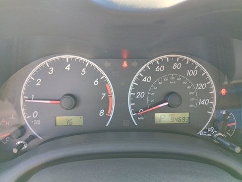 Used 2013 Toyota Corolla LE image 27