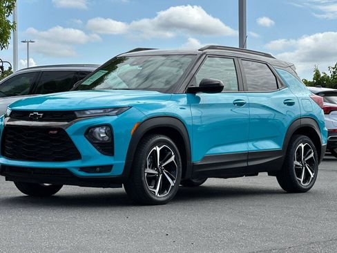 Used 2022 Chevrolet TrailBlazer RS FWD image 8