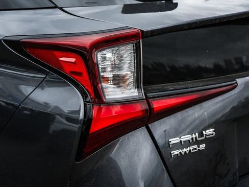 Used 2022 Toyota Prius XLE w/ Advanced Technology Package AWD/4WD image 8