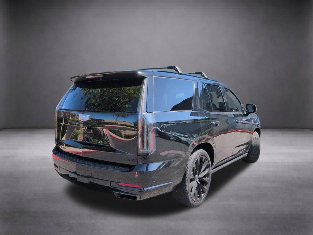 Used 2025 Cadillac Escalade Sport Platinum w/ LPO, ONYX Package AWD/4WD image 9