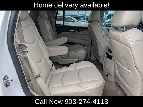 Used 2018 Cadillac Escalade Luxury AWD/4WD image 32