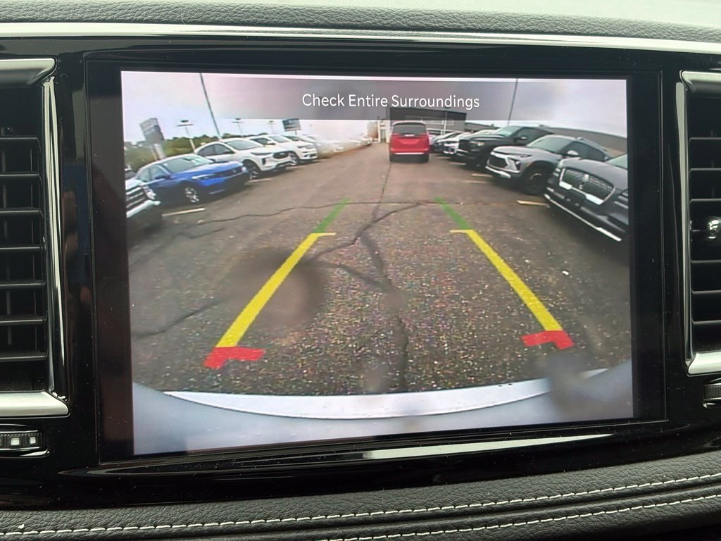 Used 2026 Chrysler Pacifica Limited FWD image 38
