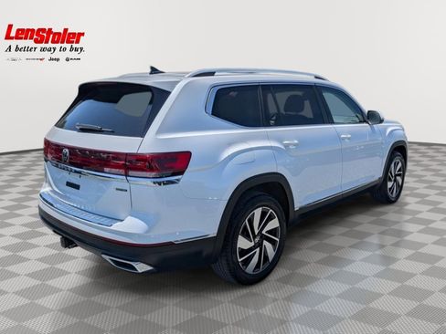 Used 2024 Volkswagen Atlas SEL AWD/4WD image 5