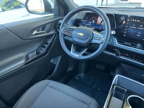 Used 2025 Chevrolet Equinox LT image 31